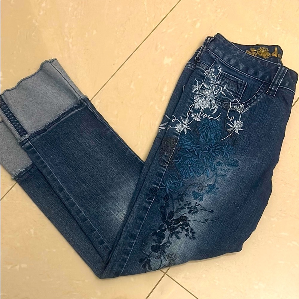 DESIGUAL 💙 Floral Embroidered cropped Jeans